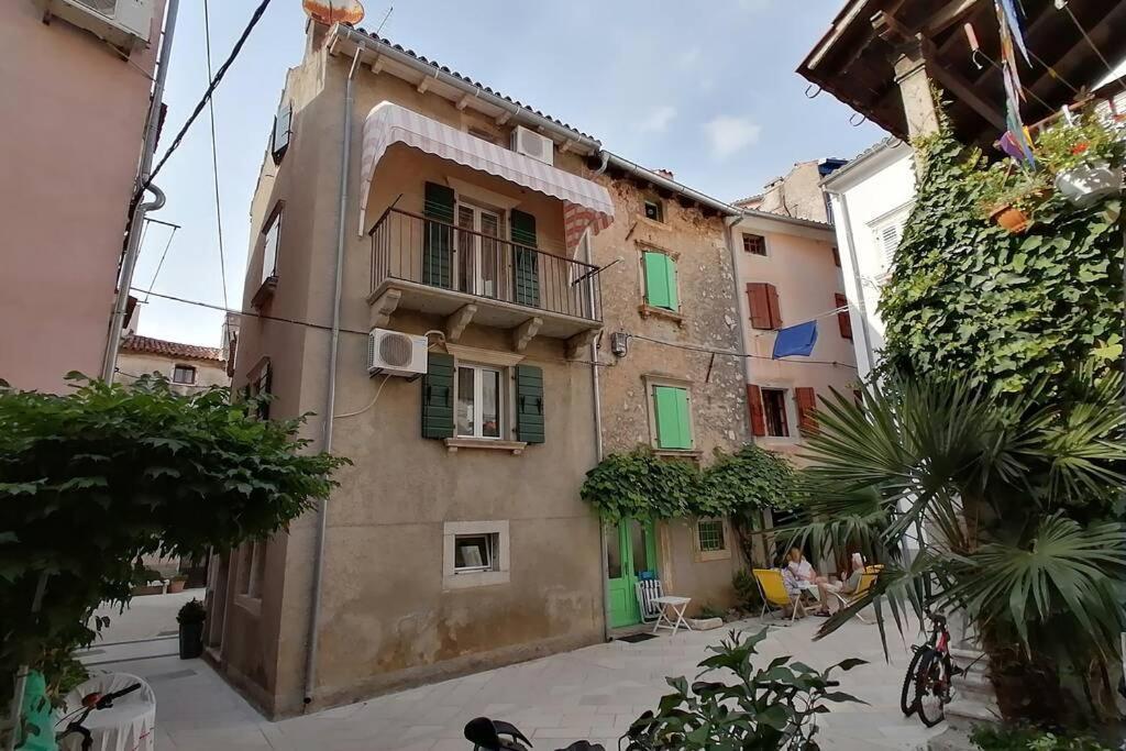 Apartment Veli Dvor Cres Zewnętrze zdjęcie