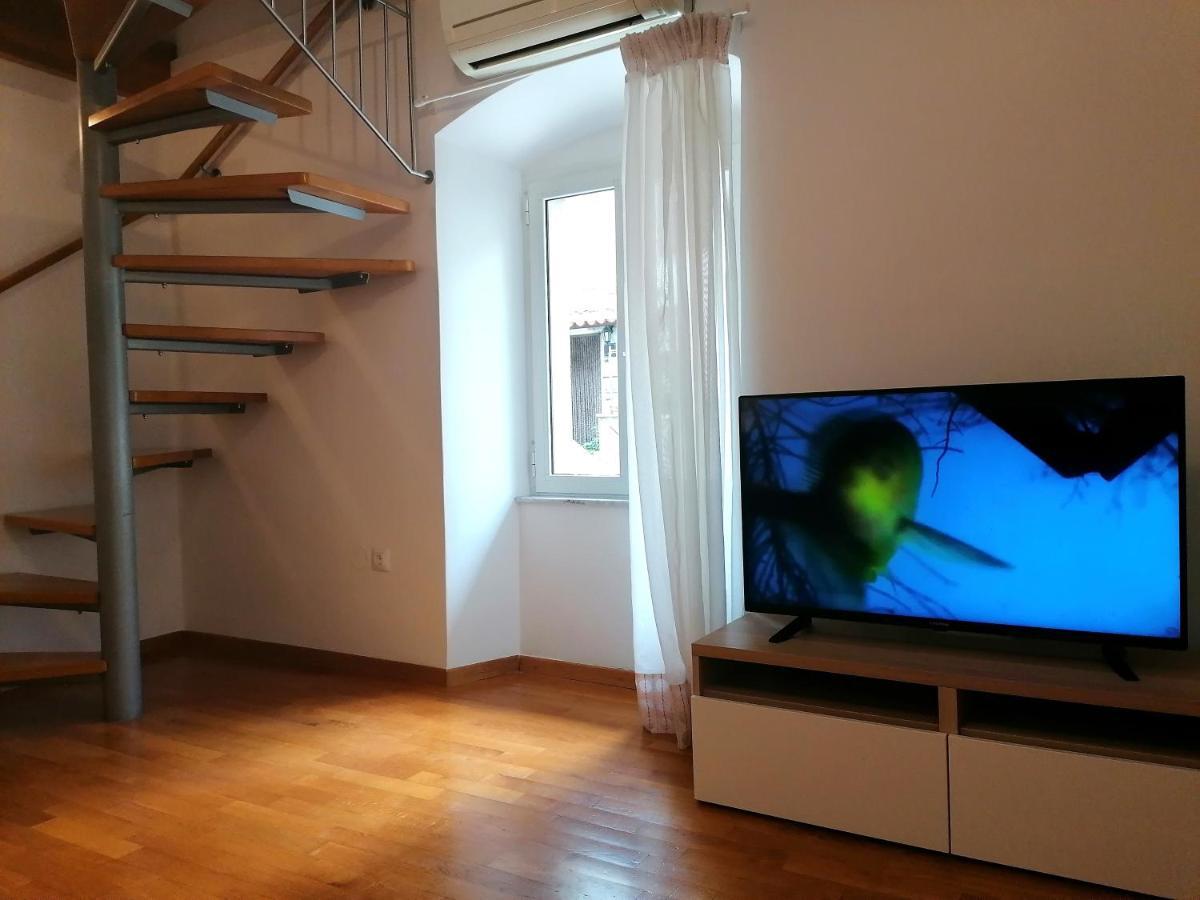 Apartment Veli Dvor Cres Zewnętrze zdjęcie